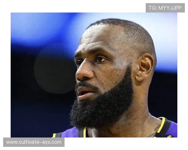 NBA最新动态:詹姆斯再创历史纪录,勇士引援战术调整成焦点 NBA最新动态:詹姆斯再创历史纪录,勇士引援战术调整成焦点