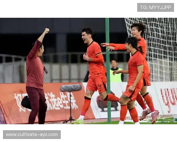 国足备战亚洲杯迎来关键热身赛阵容调整引球迷热议