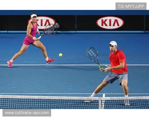 网球赛场风云再起世界顶尖选手激烈角逐焦点赛事